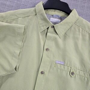Columbia Shirt Mens Large Green Check Short Sleeve Vented Fishing Button Front